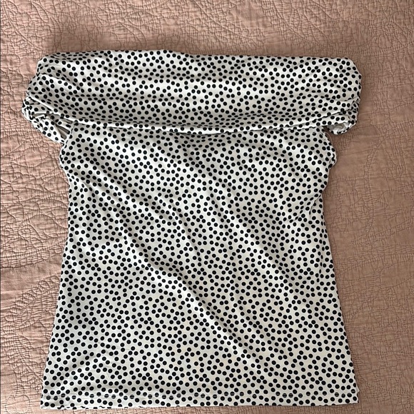 H&M Black and White Ruched Fitted Blouse - Picture 3 of 3